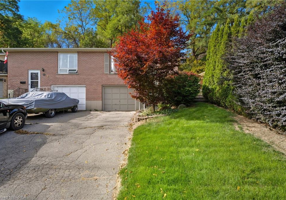 7-acres-street-paris-ontario-40796786