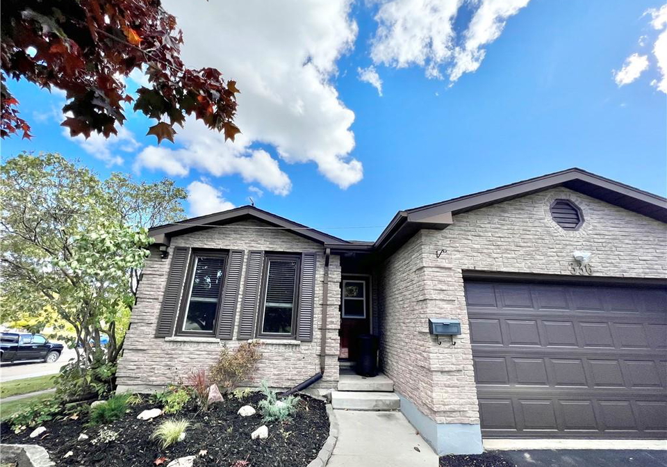336-rolling-meadows-drive-kitchener-ontario-40796819