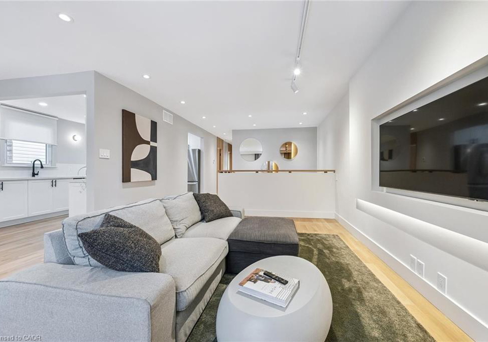 1352-vancouver-crescent-burlington-ontario-40796964