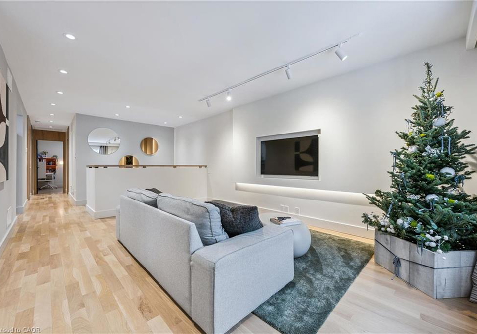 1352-vancouver-crescent-burlington-ontario-40796964