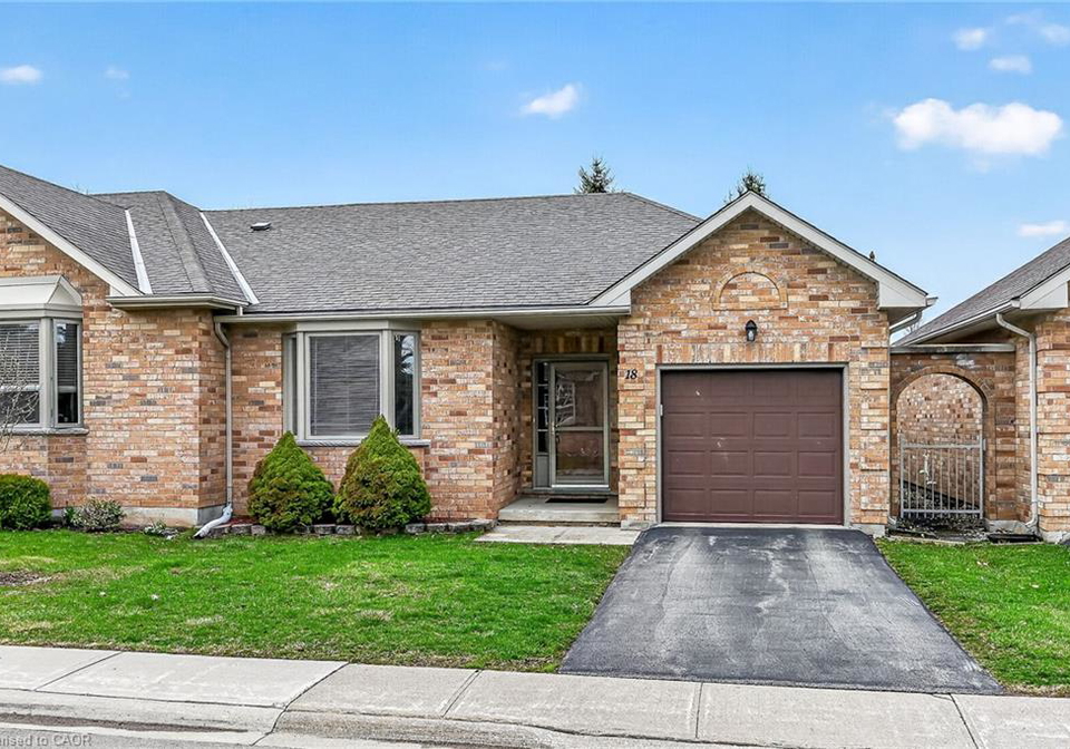 18-critzia-drive-mount-hope-ontario-40797010
