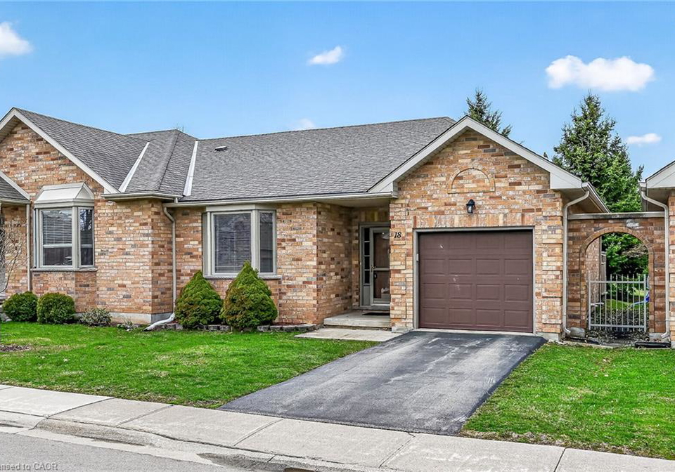 18-critzia-drive-mount-hope-ontario-40797010