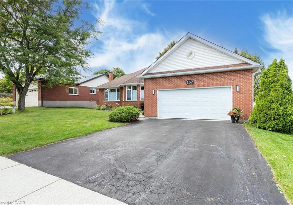 137-lous-boulevard-rockwood-ontario-40797013