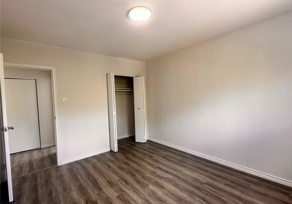 232-louisa-street-kitchener-ontario-40797105