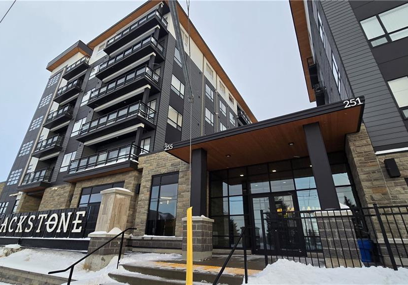 247-northfield-drive-e-waterloo-ontario-40797113