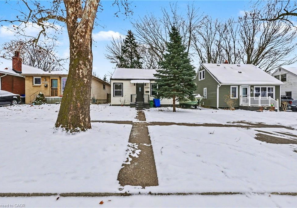 1226-wigle-avenue-windsor-ontario-40797127