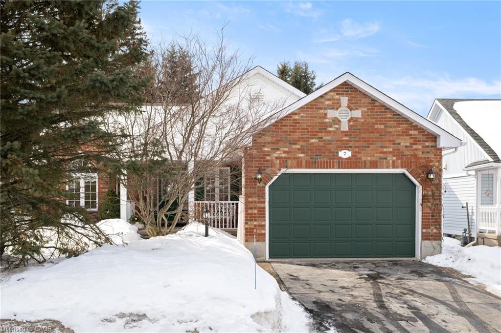 7-lakefield-court-baden-ontario-40797300