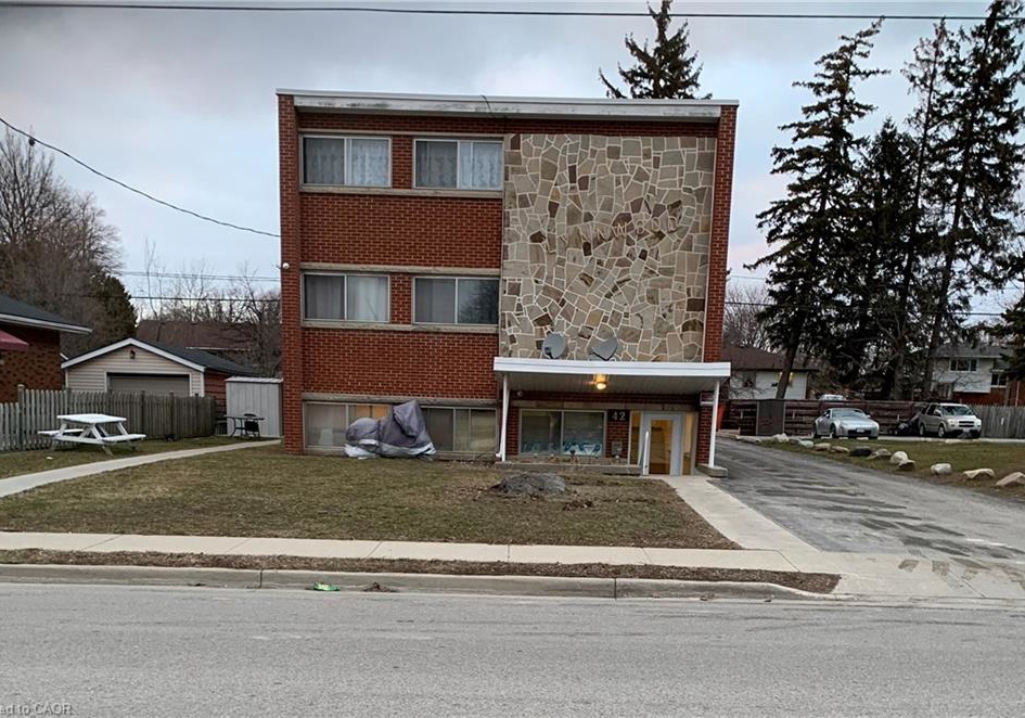 42-hilltop-drive-cambridge-ontario-40797303