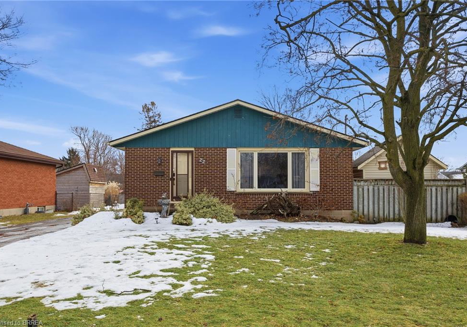22-mccammon-street-paris-ontario-40797371