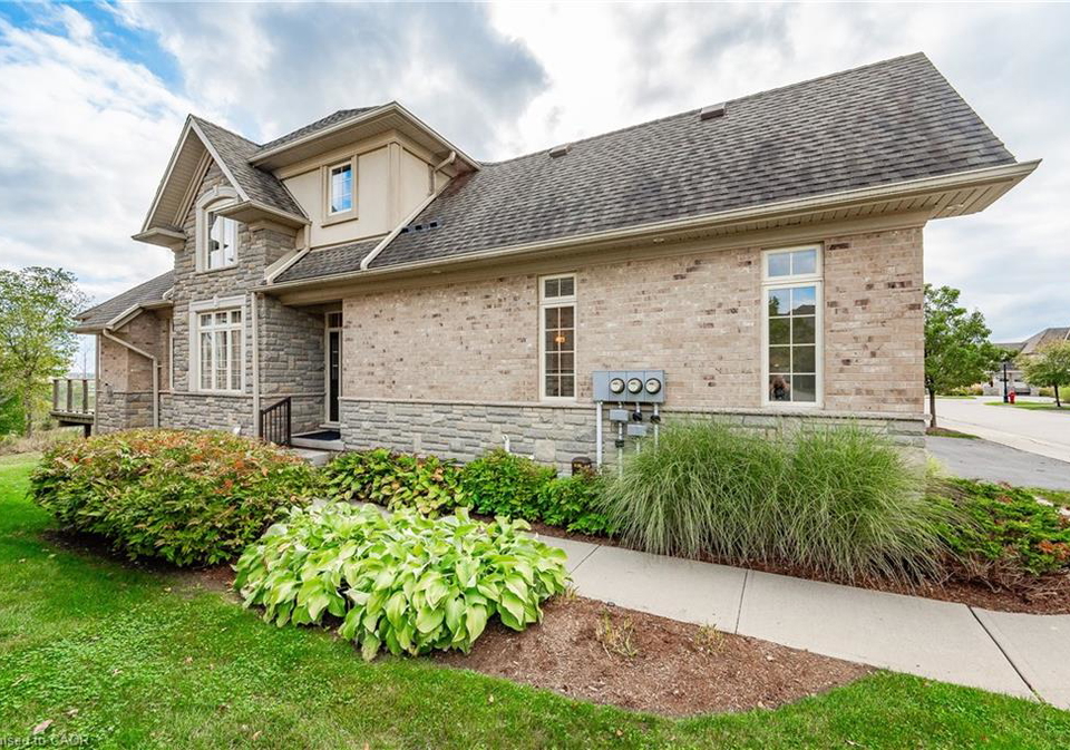 875-university-avenue-e-waterloo-ontario-40797385