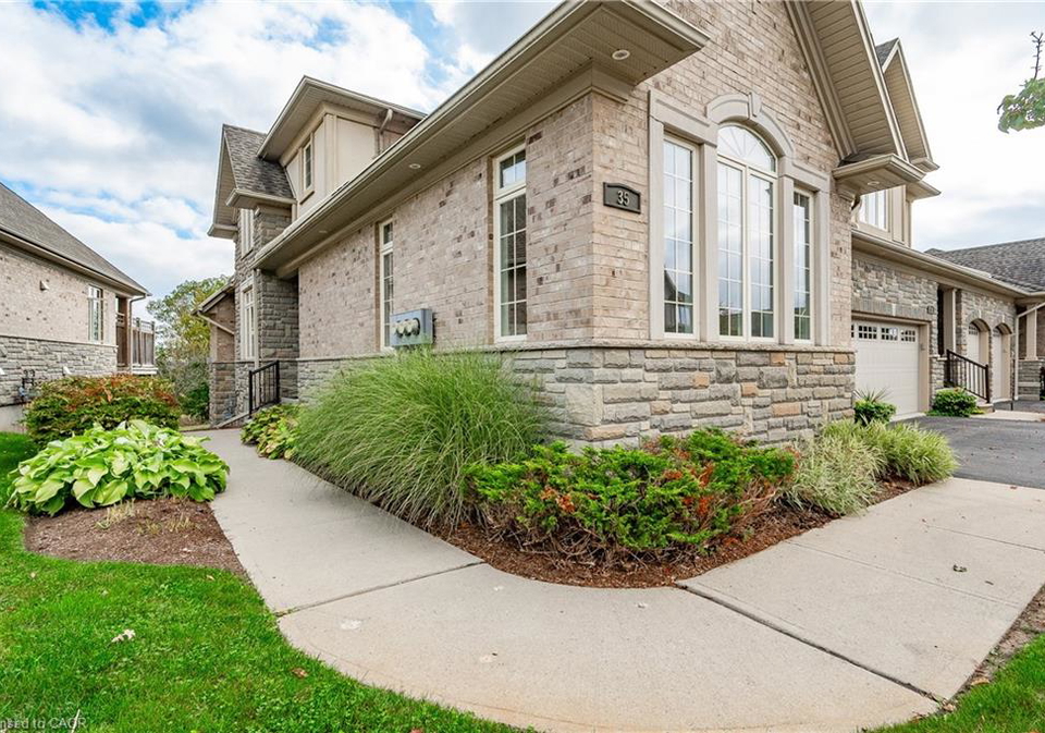 875-university-avenue-e-waterloo-ontario-40797385