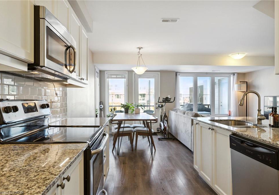 138-daylily-lane-kitchener-ontario-40797403