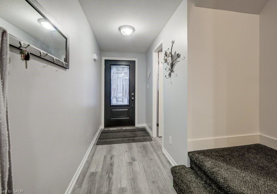 33-orchid-crescent-kitchener-ontario-40797408