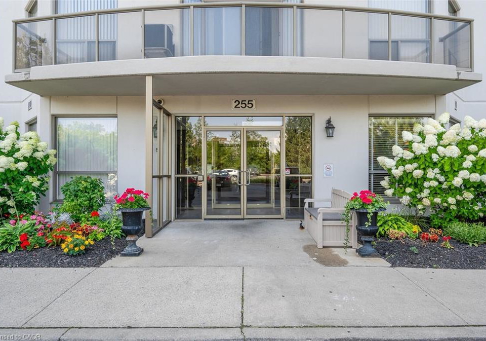 255-keats-way-waterloo-ontario-40797443