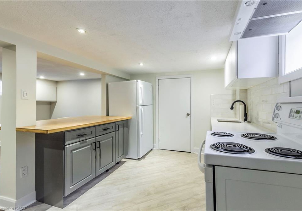 146-glencarry-avenue-hamilton-ontario-40797446