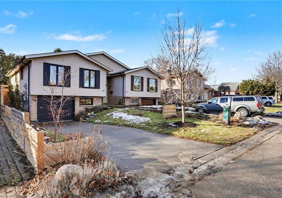 5-equestrian-court-brantford-ontario-40797564