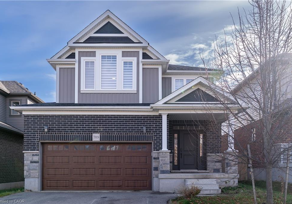 709-rock-elm-street-waterloo-ontario-40797573