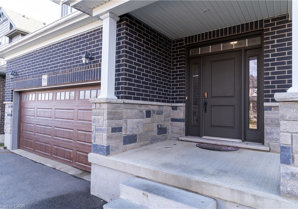 709-rock-elm-street-waterloo-ontario-40797573