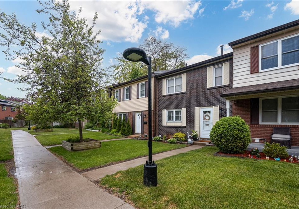 2825-gananoque-drive-mississauga-ontario-40797660