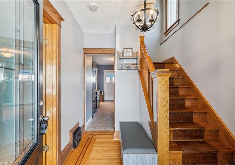 202-london-street-s-hamilton-ontario-40797686