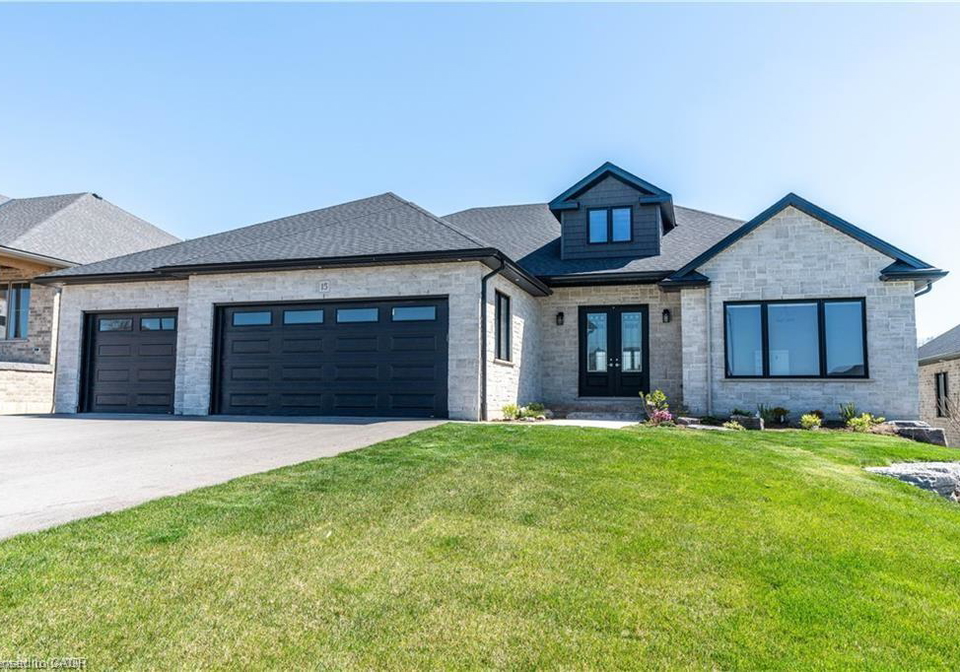 15-hudson-drive-brantford-ontario-40797803
