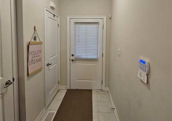 9-mia-drive-hamilton-ontario-40797955