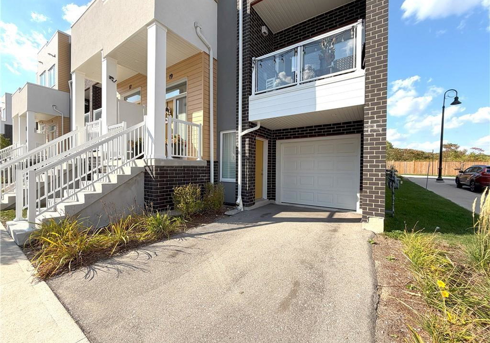 19-visionary-avenue-kitchener-ontario-40797984