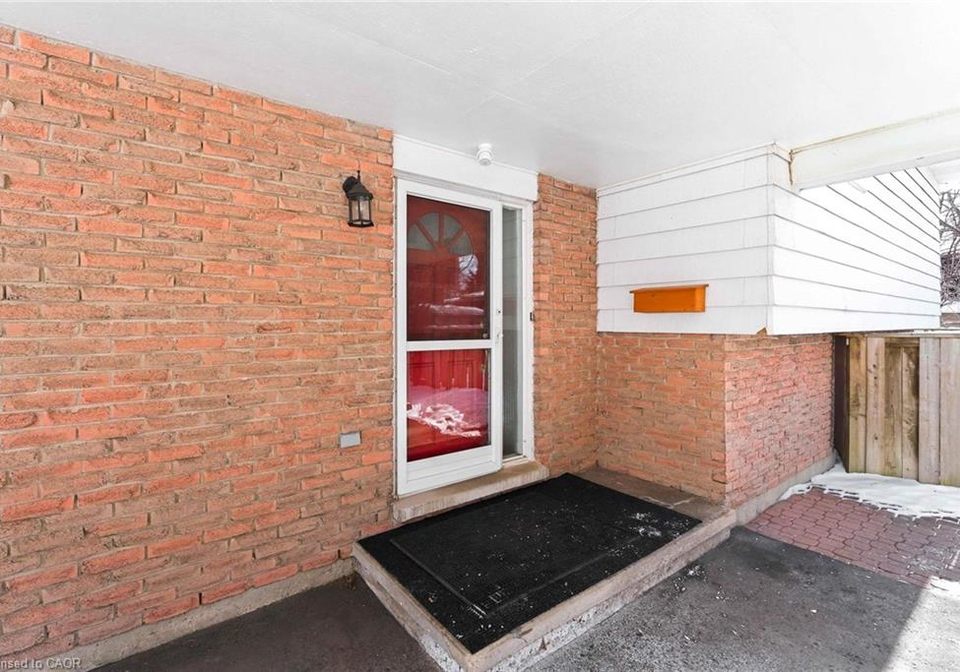 27-lewis-crescent-kitchener-ontario-40797999