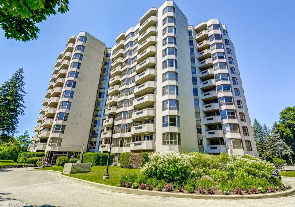 1201-north-shore-boulevard-e-burlington-ontario-40798089