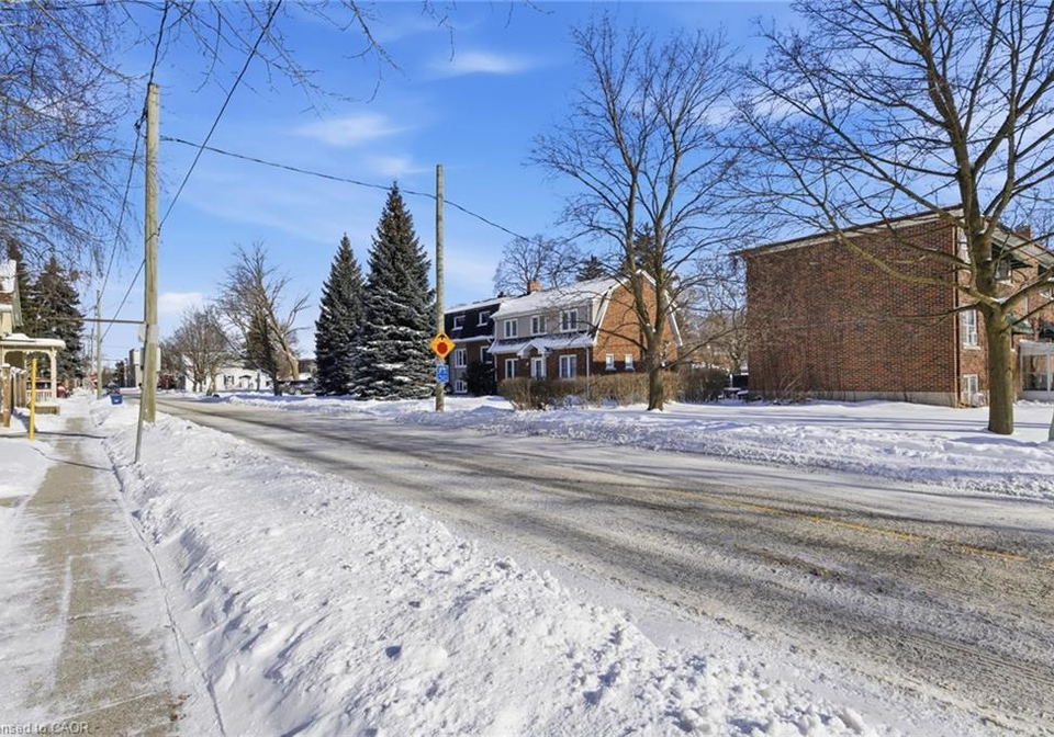 233-westminster-drive-s-cambridge-ontario-40798091