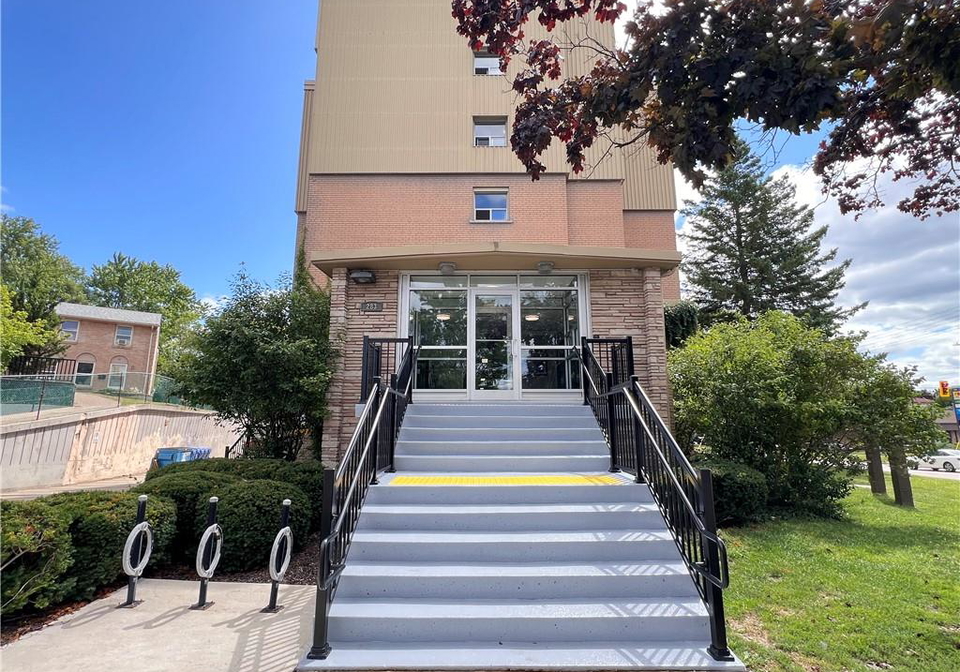 283-fairway-road-n-kitchener-ontario-40798132