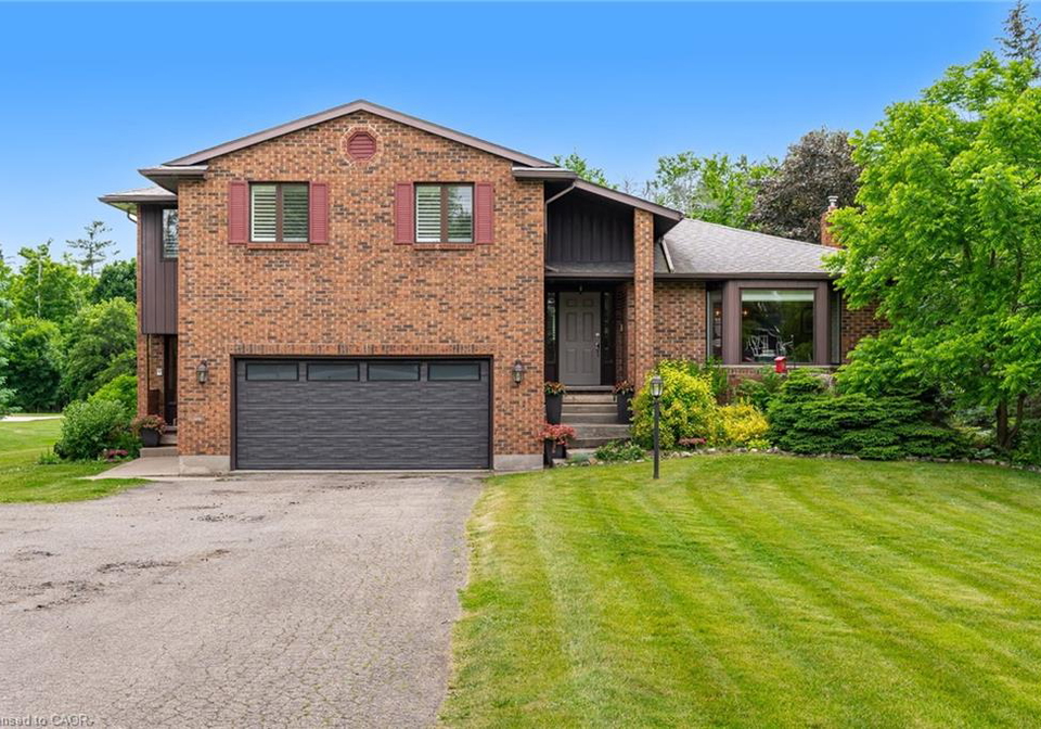 12130-eighth-line-glen-williams-ontario-40798200