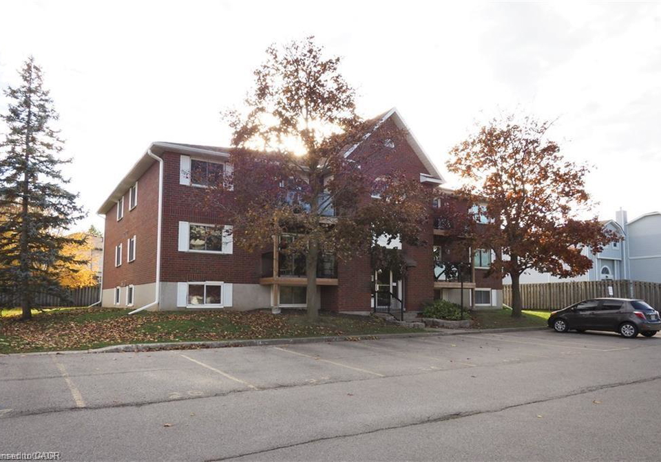 565-greenfield-avenue-kitchener-ontario-40798227