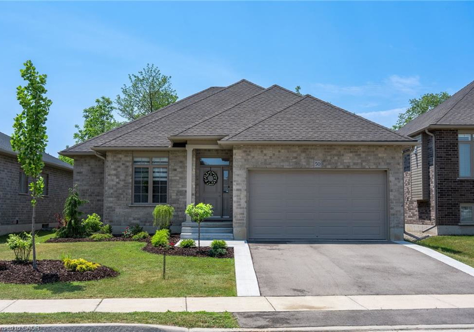50-vanrooy-trail-waterford-ontario-40798236