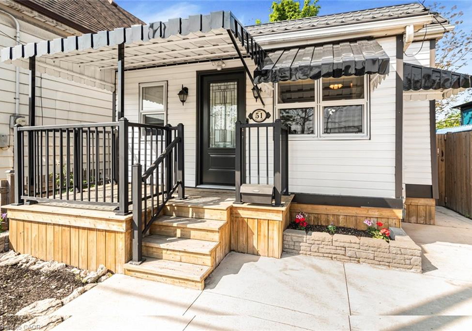 51-beach-road-hamilton-ontario-40798465