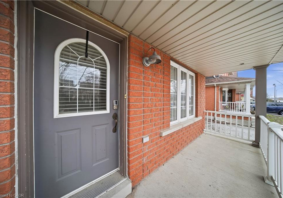 2502-postmaster-drive-oakville-ontario-40798509