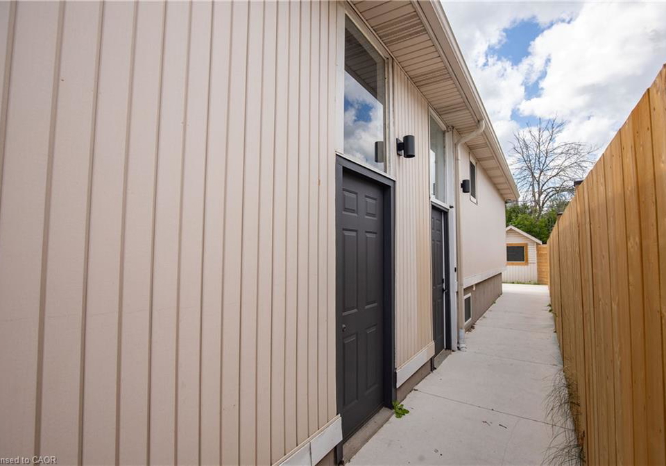 358-east-43rd-street-hamilton-ontario-40798759