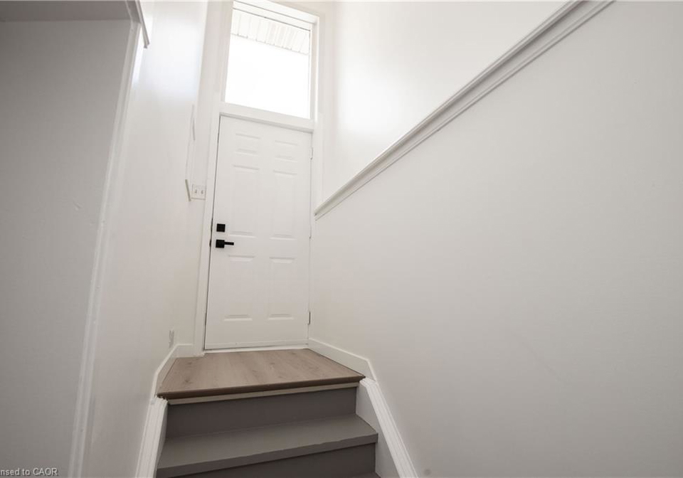 358-east-43rd-street-hamilton-ontario-40798759