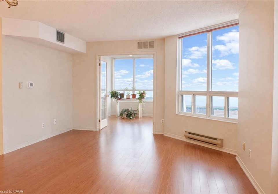 495-highway-8-stoney-creek-ontario-40798795