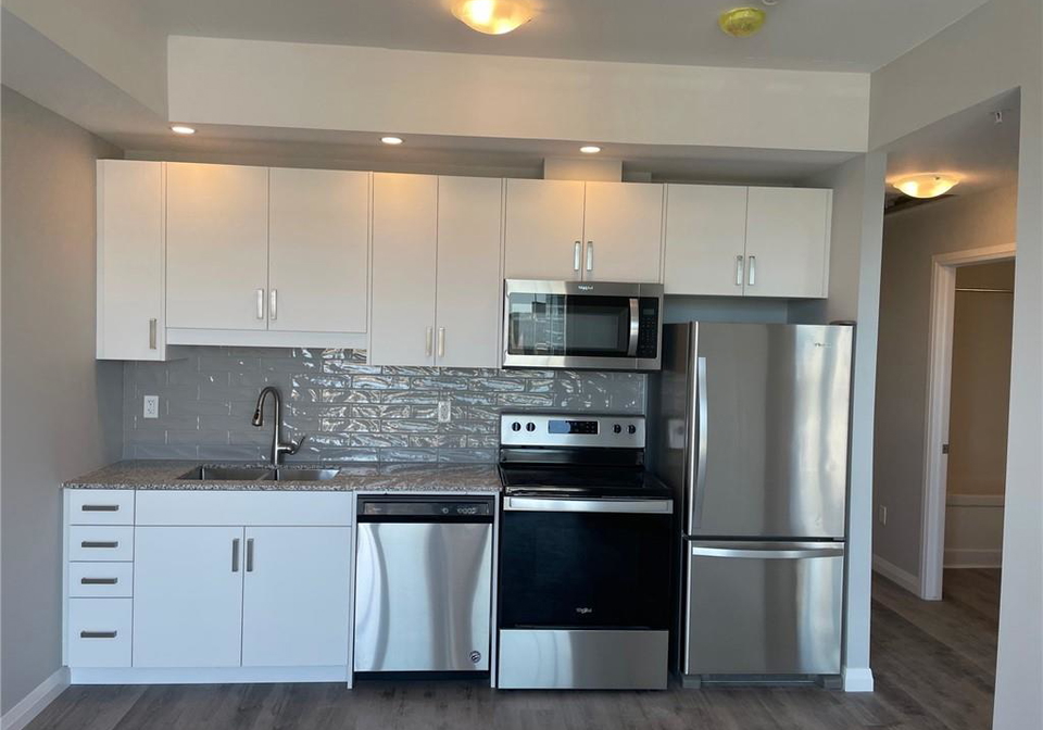 60-charles-street-w-kitchener-ontario-40798979