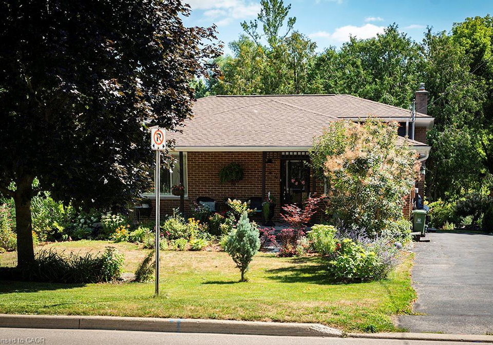 144-canterbury-street-ingersoll-ontario-40799080