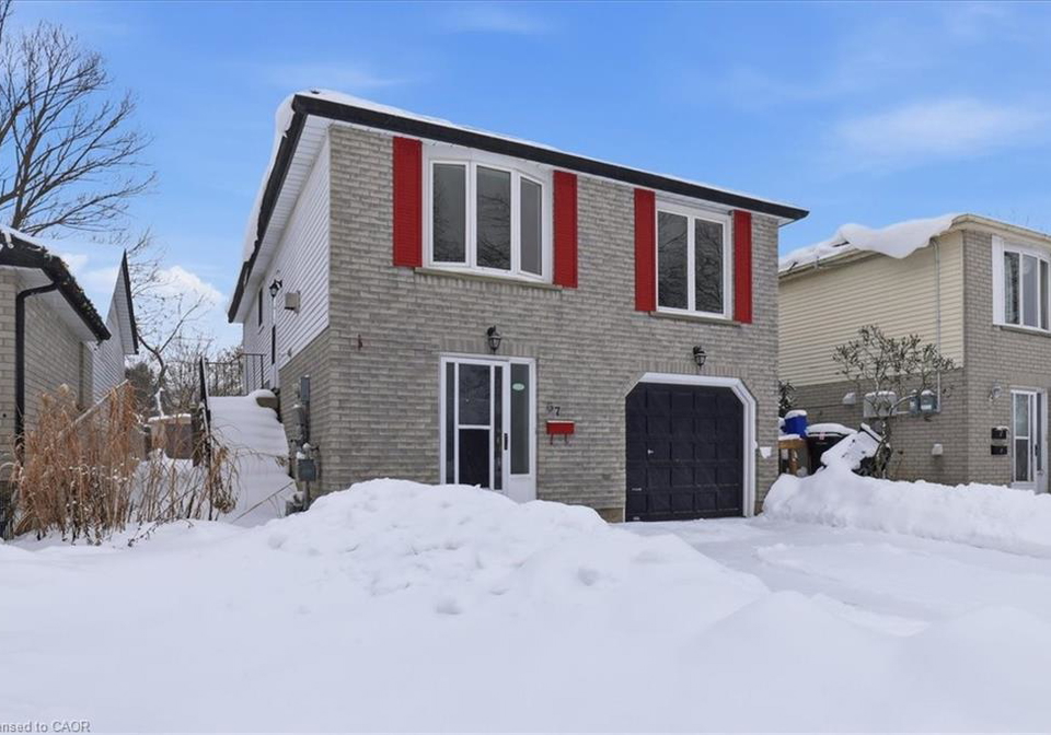 67-old-carriage-drive-kitchener-ontario-40799168