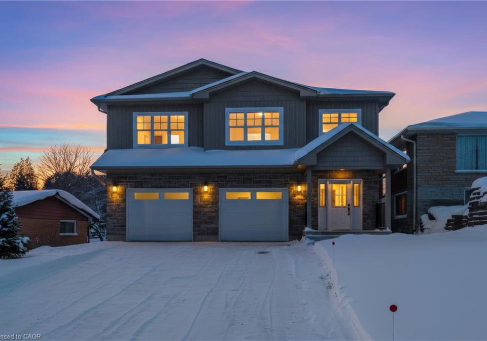 11-hamilton-drive-guelpheramosa-ontario-40799185