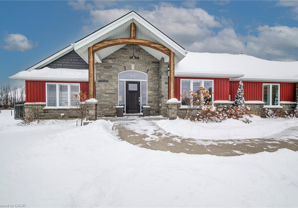 885725-oxford-road-8-bright-ontario-40799192