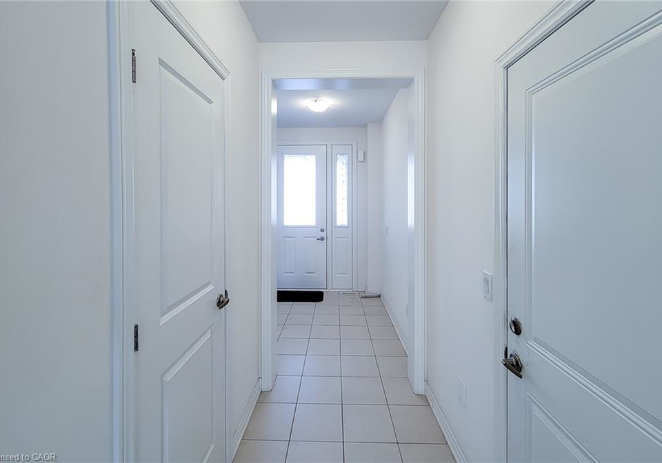 303-raymond-road-ancaster-ontario-40799302
