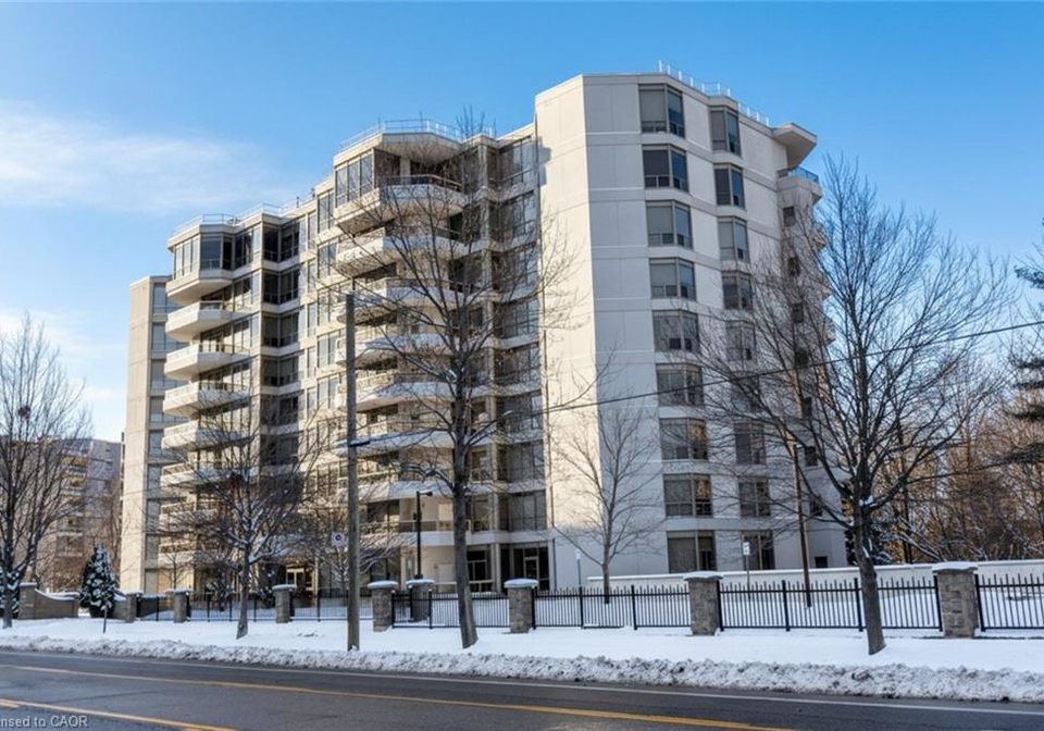 1770-main-street-w-hamilton-ontario-40799351