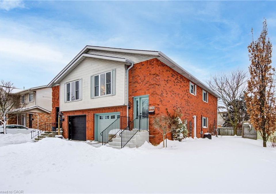 1122-pearson-drive-woodstock-ontario-40799354