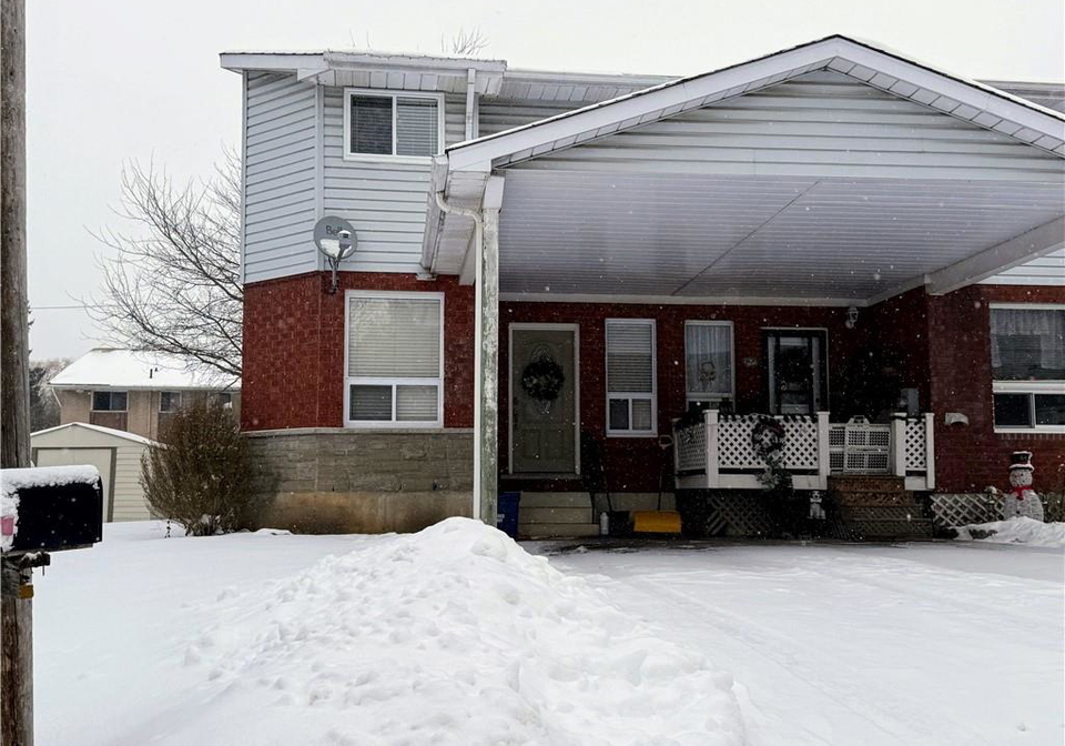 11-norman-lane-cambridge-ontario-40799381