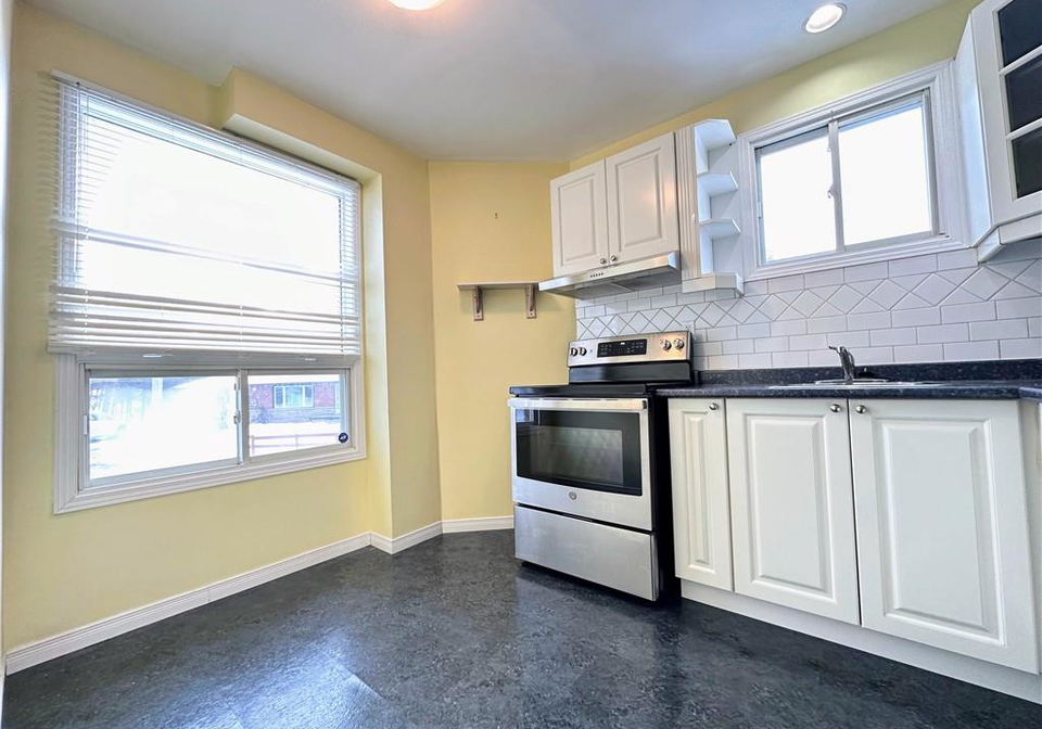 11-norman-lane-cambridge-ontario-40799381