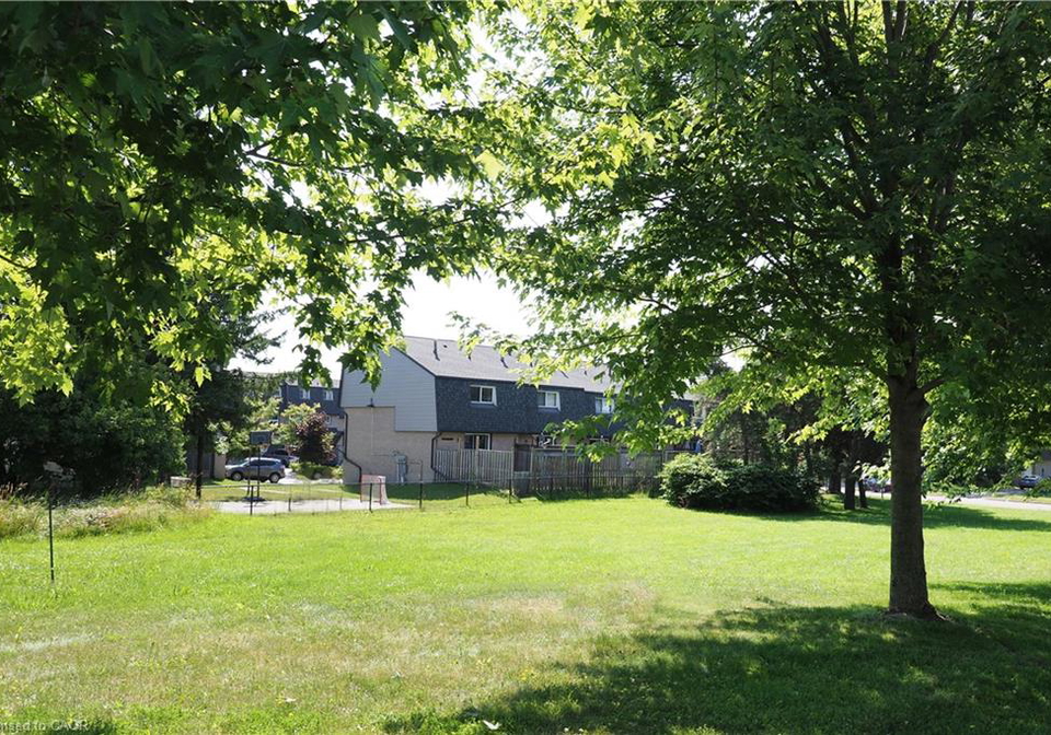 138-blackhorne-drive-kitchener-ontario-40799386